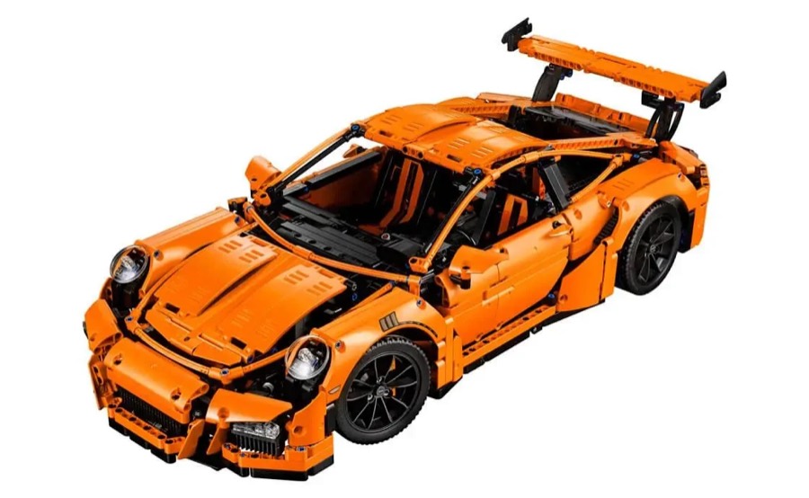 Суперкар GT3 RS — помаранчевий трековий боєць