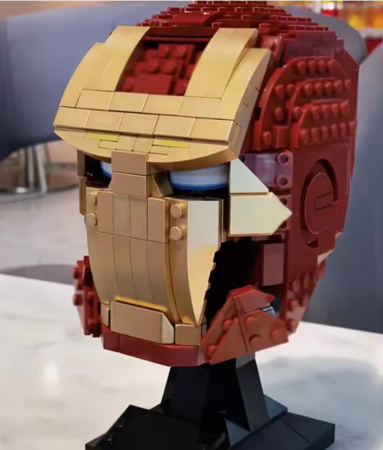 Шолом Iron Man — колекційна модель Marvel — фото 4 (жива коробка)